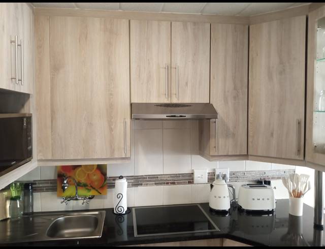 2 BEDROOM APARTMENT FOR SALE IN RAVENSWOOD